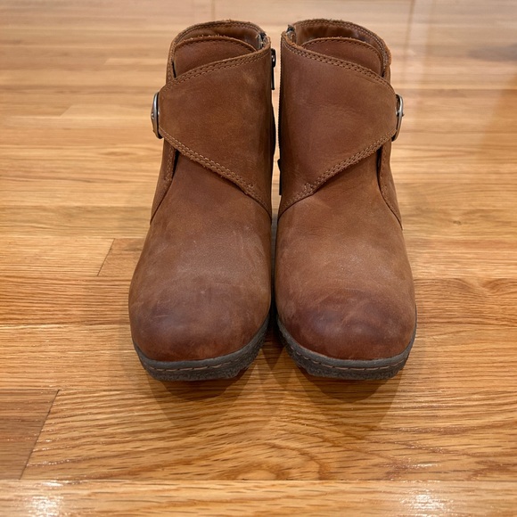 B.O.C (born concept) 3” leather ankle boots - Picture 5 of 11